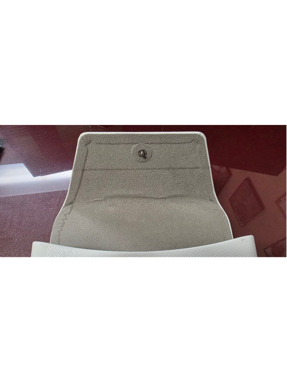 Women's Michael Kors Beige Sunglasses Case One Size - Picture 7 of 13